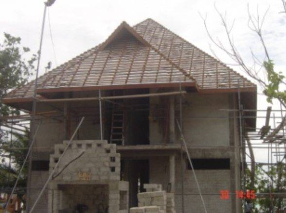 Traditional style resort cottage